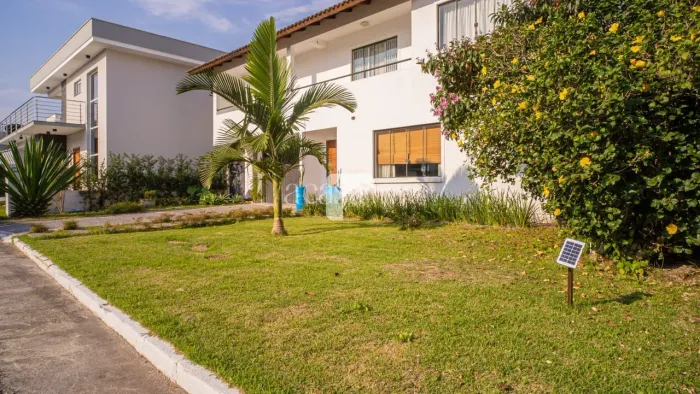 Casa em condomínio na Cachoeira com 3 suites