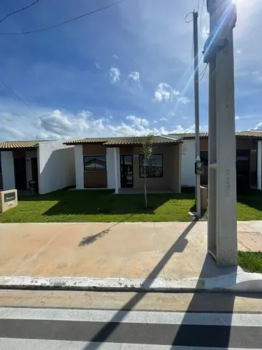 Alugo casa condomínio pau Brasil