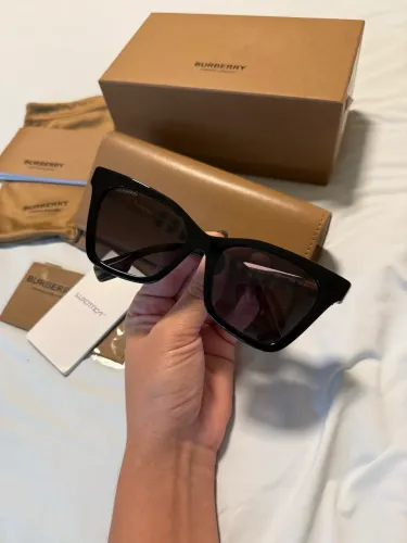 Óculos Burberry B4346 Original Feminino - Óculos de Sol Completo + Estojo