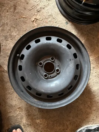 Roda de ferro aro 15 original Volkswagen saveiro gol voyage Parati
