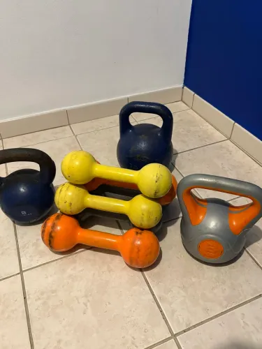Kit fitness - Kettlebells e halteres