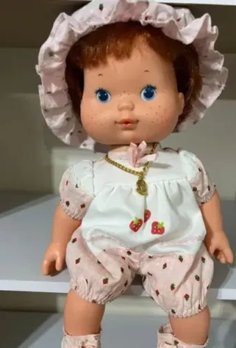 Bebê moranguinho todo original anos 80