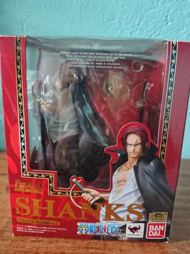 ONE PIECE - SHANKS FIGUARTS ZERO