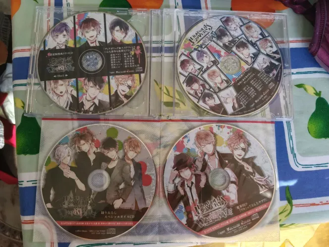 CDs da edição limitada de Diabolik Lovers Dark Fate