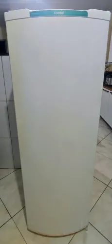 Geladeira Consul branca em perfeitas condições , funcionando normalmente !!!