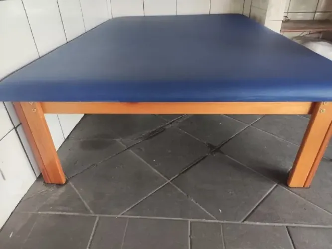 Maca Divã Tablado - Azul Escuro
