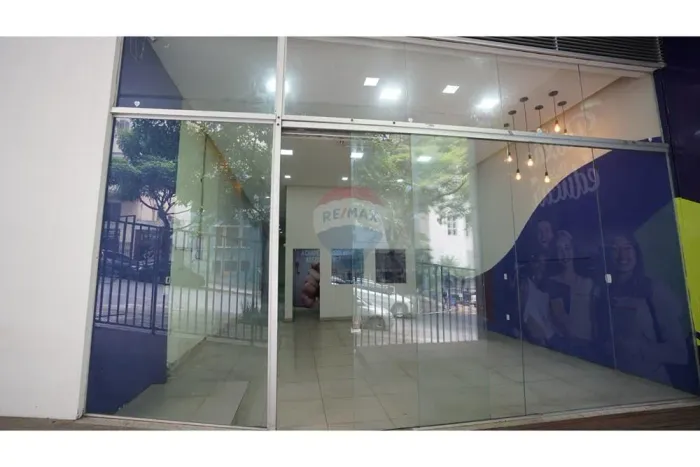 Loja 500 m², Lourdes, Fachada de Vidro e Pé-Direito Duplo com 5 vagas