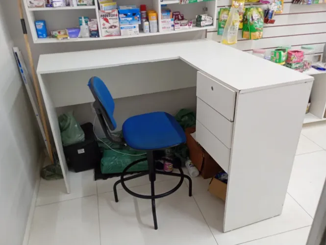 Balcão Atendimento com gavetas