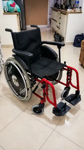 Cadeira de rodas Agile Jaguaribe - Alumínio aeronautico - Valor negociável