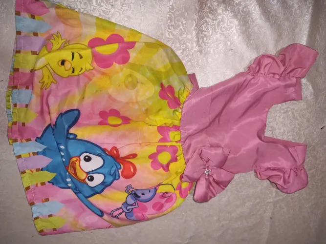 Vestido Galinha Pintadinha