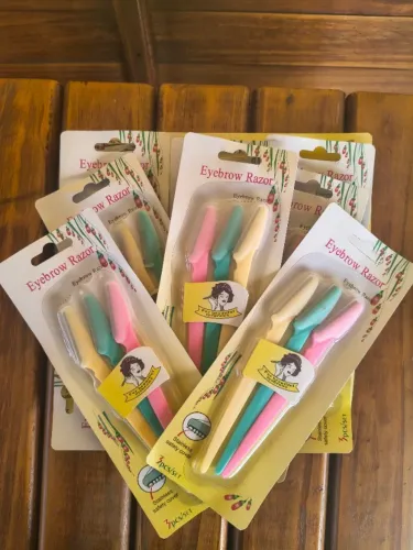 Kit 30 Unidades Lâminas Sobrancelha e Rosto Navalha Depilação EYEBROW RAZOR