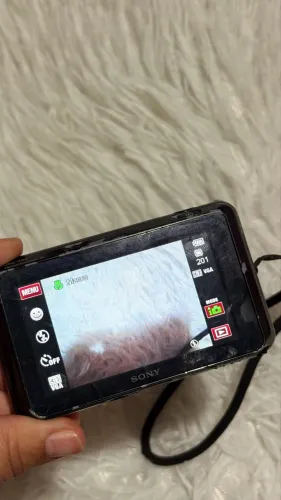 Sony cybershot T99