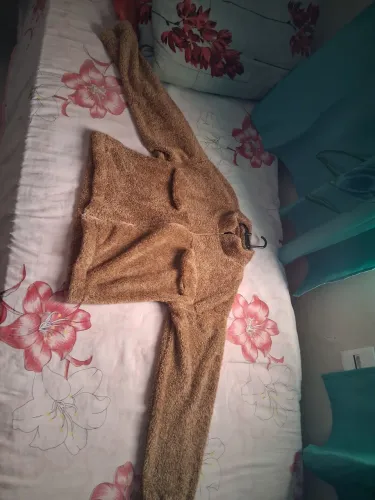 Vende se blusa de frio nunca foi usada