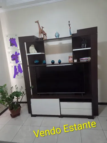 Estante de MDF usada, para TV