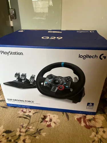 Logitech G29 DRIVING FORCE 