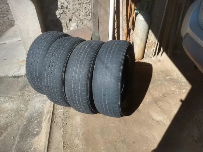 Pneu Bridgestone Aro 16 Dueler 215/65R16 102H