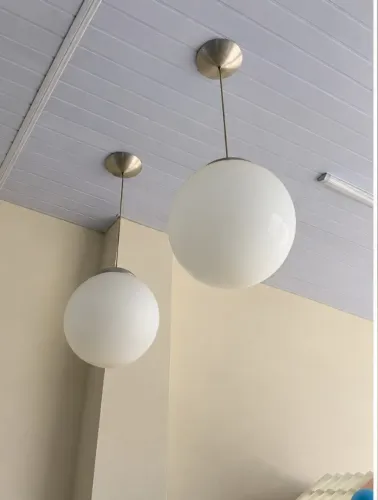 PENDENTE GLOBO DE VIDRO LEITOSO