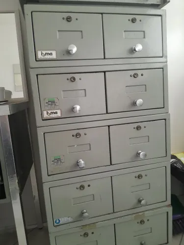 Armário em aço, modular