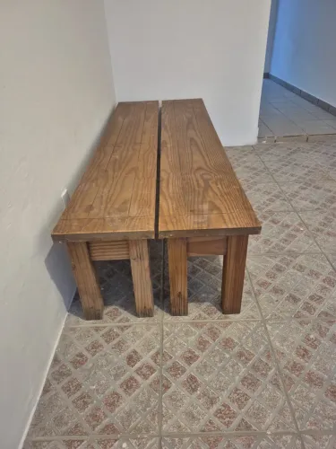 VENDO 2 BANCOS DE MADEIRA
