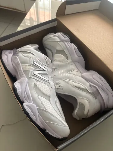 New balance 9060
