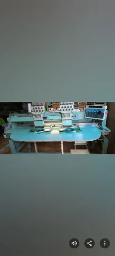 Máquina de bordado tájima