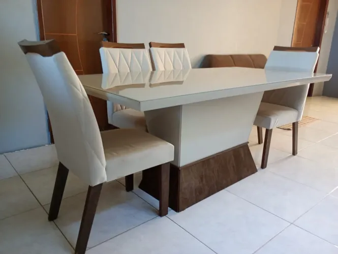 Mesa de jantar premium laqueada