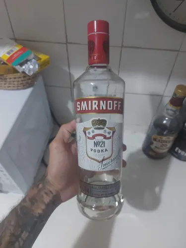 Garrafas Smirnoff Chivas 
