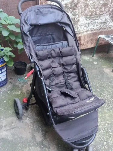 Carrinho de Bebê Voyage Higienizado