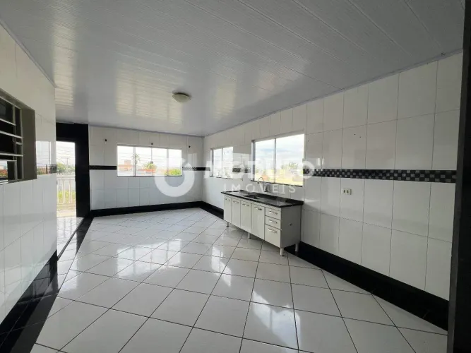 Casa residencial estilo sobrado disponível para locação no bairro Shopping Park.