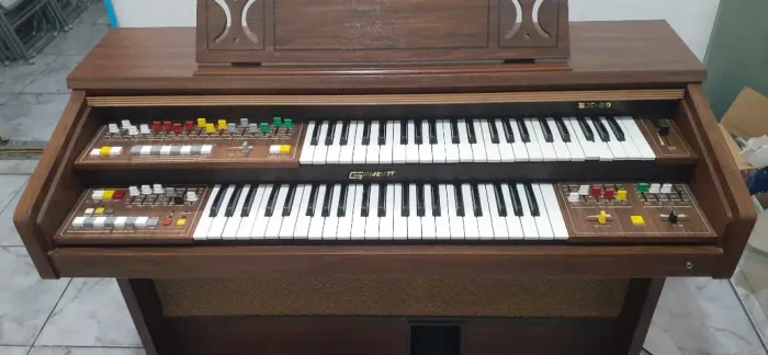 ÓRGÃO ELETRÔNICO GAMBITT BX 30