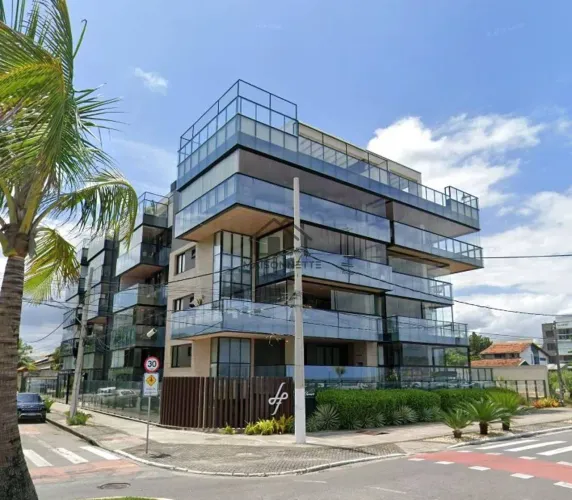 Apartamento frente mar com alto padrão de acabamentos na Praia de Piratininga  Niterói