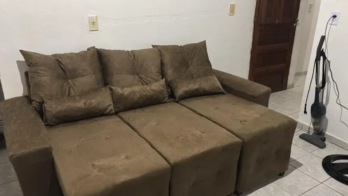 Sofá semi novo