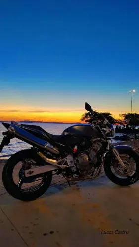 Honda hornet carburada 600f moto toda revisada so coloca gasolina anda