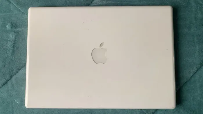 MACBOOK A1181 - No estado - Usar ou retirar peças