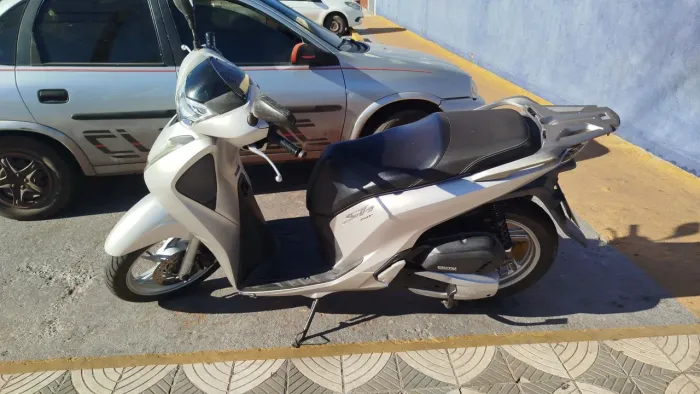 Vendo moto ?