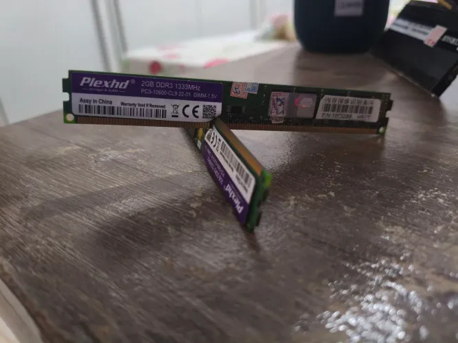 Memória Ram PlexHd 2x 2GB DDR3 1333Hz - Funcionário Perfeitamente