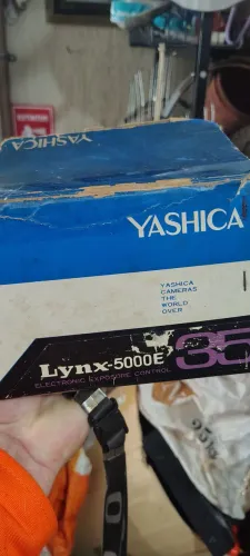 Camera yashica lyny500e