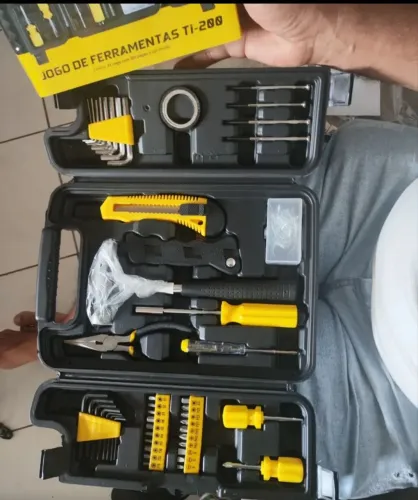 JOGO DE FERRAMENTAS 200 PEÇAS TITANIUM PLATINA - COM MALETA<br>
