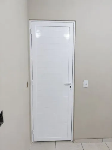 PORTA DE ALUMÍNIO BRANCO LAMBRIL - PREÇO DE FÁBRICA