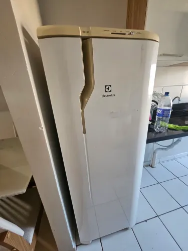 Vende-se geladeira eletrolux degelo, 236 L