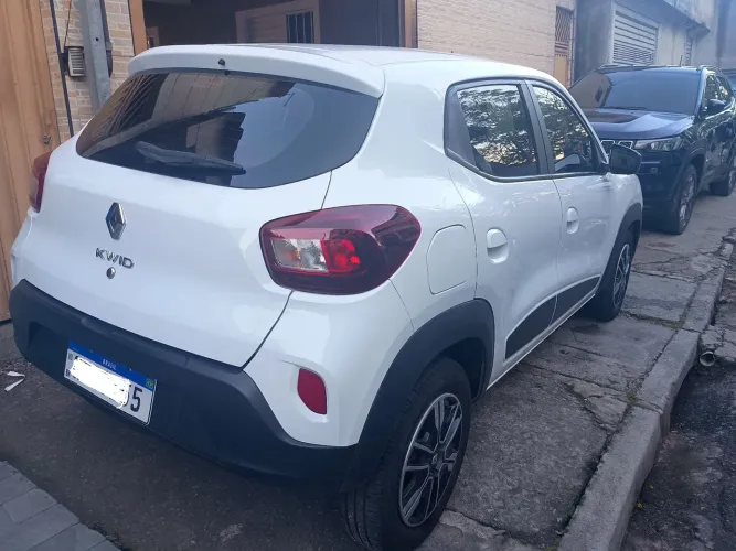 Renault Kwid Intense 1.0 Flex 12V 5P Mec. 2023