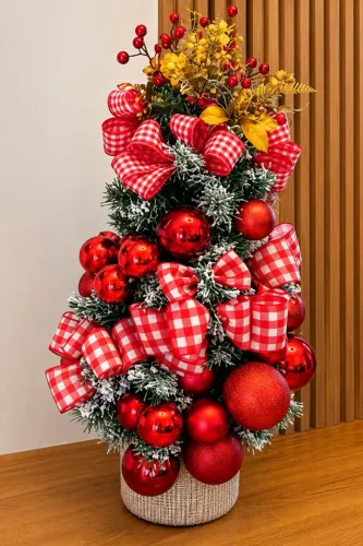 Decoração de Natal ( ÁRVORE, GUIRLANDA, PAPAI NOEL )