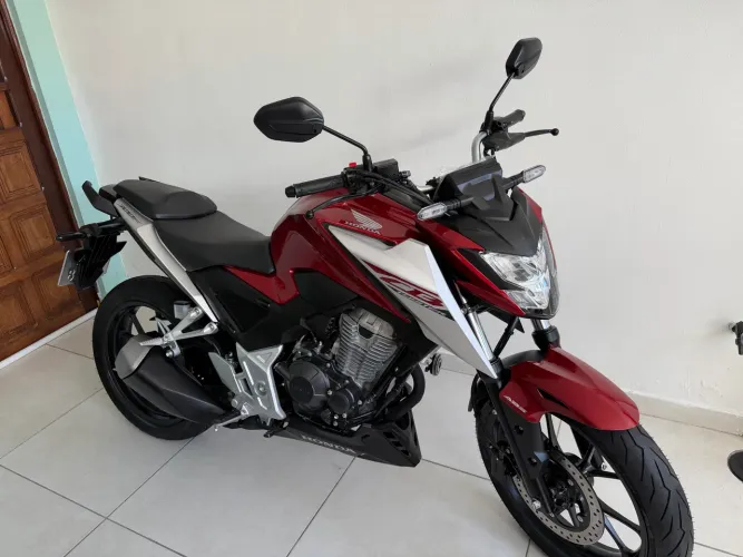 Cb 300f Twister 2026 apenas 500km!!! Emplacada 2026!!