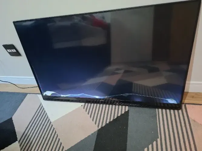 Smart tv Samsung 49 polegadas *para retirar peças!!