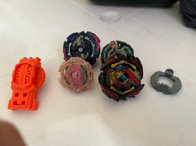 Lote beyblade Hasbro