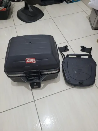 Baú: Marca givi