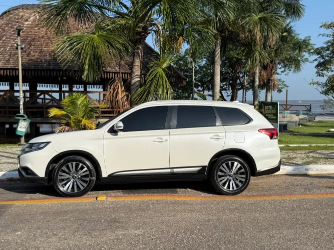 Mitsubishi Outlander HPE 2.0 16V 5P Aut. 2019