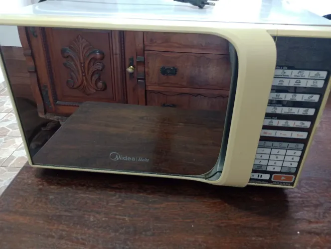 Microondas Midea 20 litros