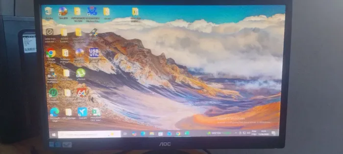 MONITOR AOC 250 REAIS