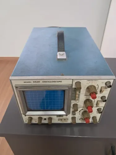 Osciloscópio analógico Kikusui modelo 5520